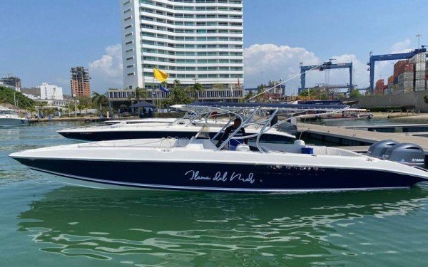 Bote Deportivo para 13 Pasajeros con salida desde Tolú