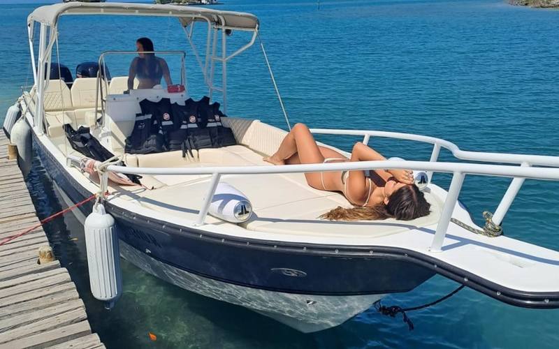 Salida en lancha desde Rincón del Mar hacia las Islas de San Bernardo